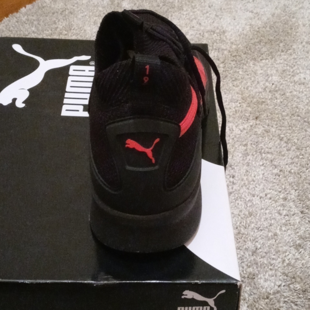 Puma - Picture 4 of 4